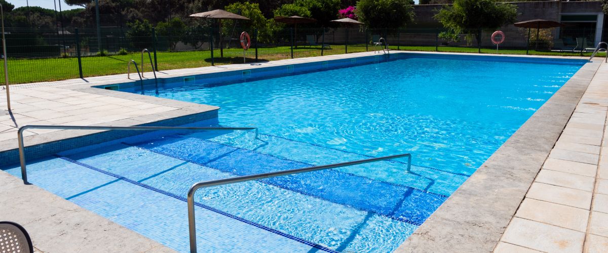 Piscina en el Aljarafe: disfruta del verano en Club La Juliana